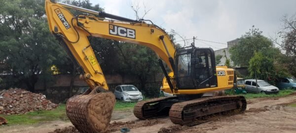 JS215 Excavator - Image 4