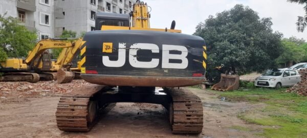 JS215 Excavator - Image 7