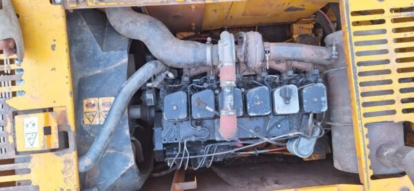 JS220 Excavator - Image 3