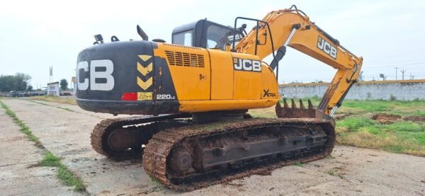 JS220 Excavator - Image 9