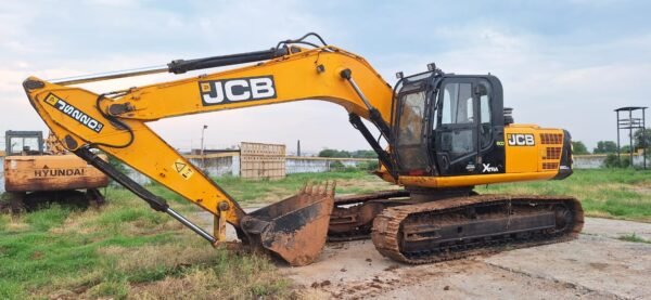 JS220 Excavator