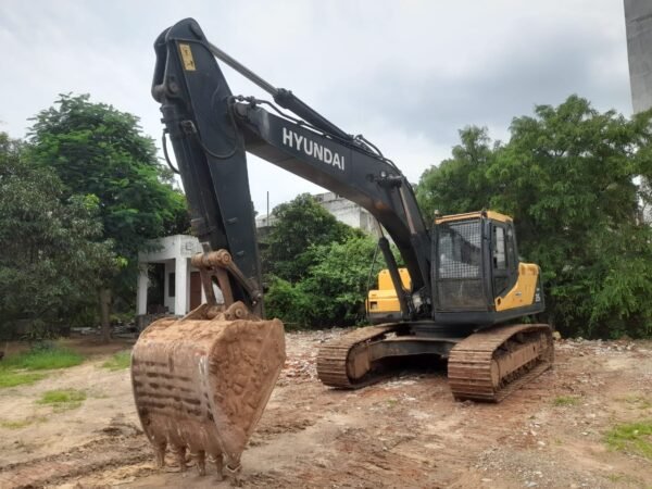 Hyundai 215 L Excavator