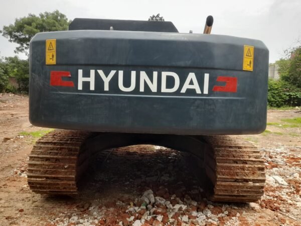 Hyundai 215 L Excavator - Image 7