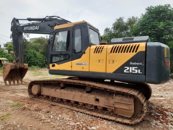 Hyundai 215 L Excavator - Image 10