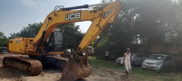 JCB 215 Excavator - Image 12