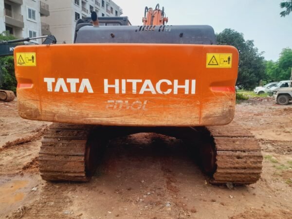 TATA 210 Excavator - Image 14