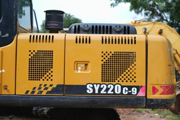 Sany 220 Excavator - Image 8