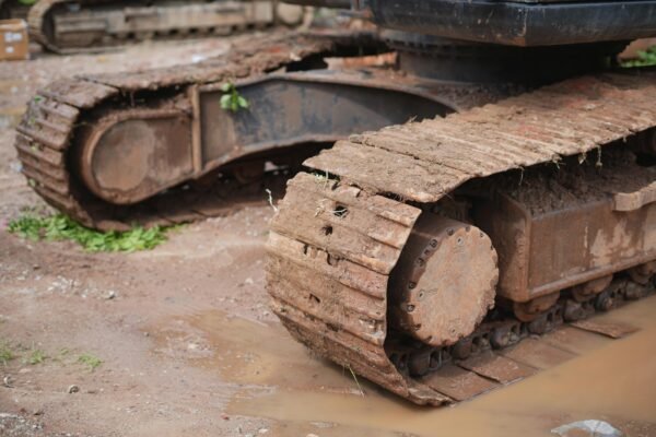 Sany 220 Excavator - Image 12