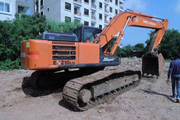 TATA Super 210 Excavator - Image 2