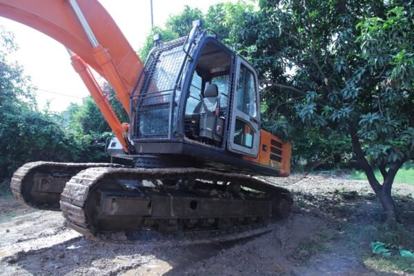 TATA Super 210 Excavator - Image 14