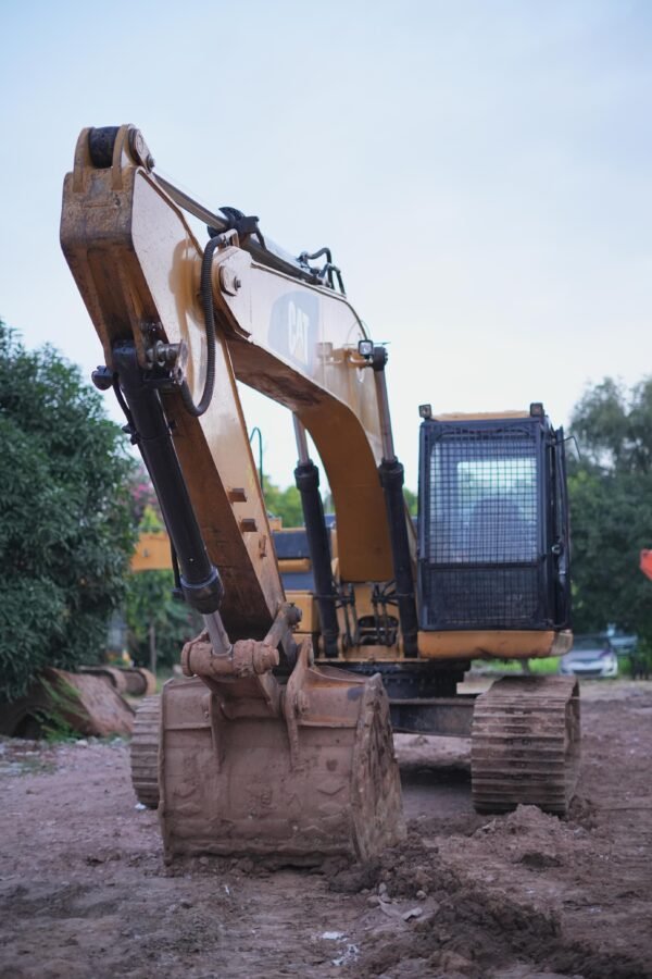 CAT 323 DT Excavator - Image 4