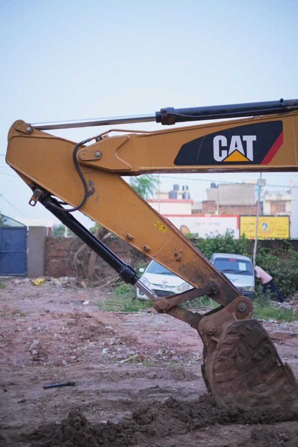 CAT 323 DT Excavator - Image 20