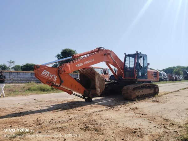 TATA SUPER EX 210 - Image 9